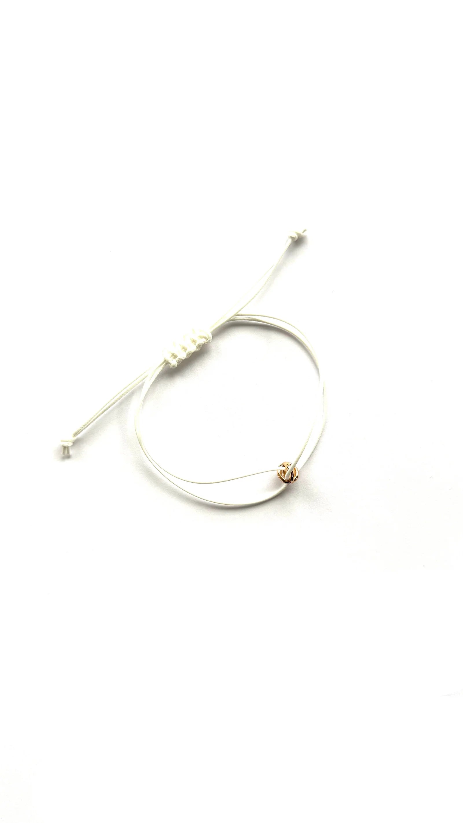 ORÉA Blanc showing the adjustable sliding closure